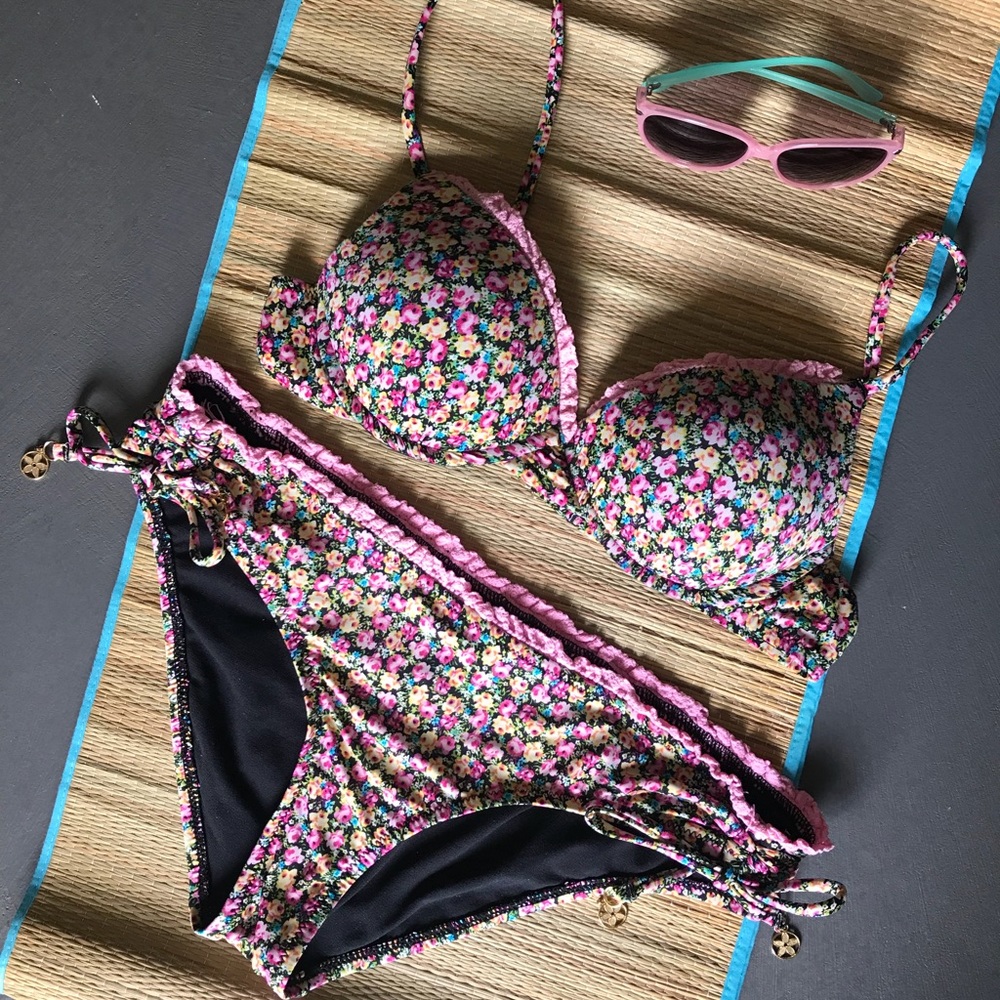 2-Piece Swimsuit Size 10